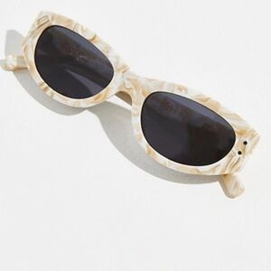 Raie Lakota sunglasses new with tags